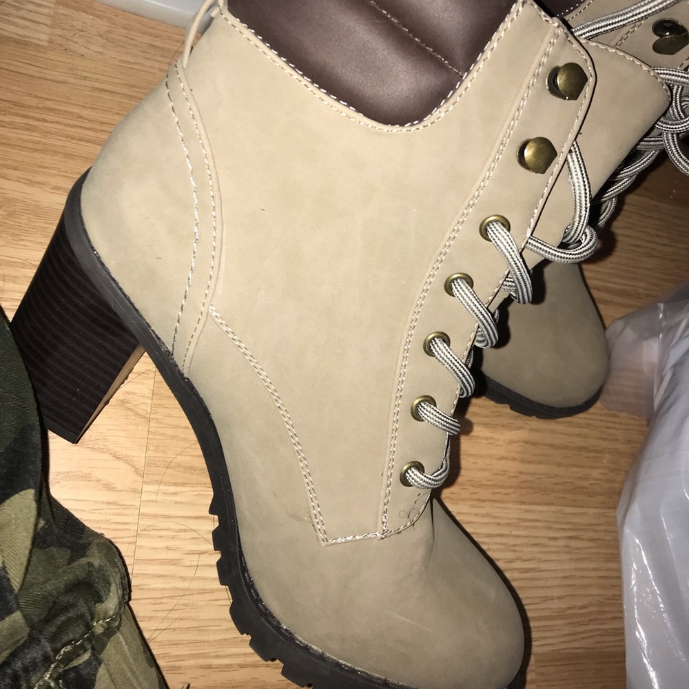 OLIVE BOOTIES 🌟